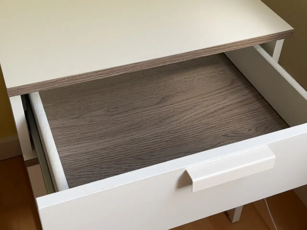 Billede 2 - Sengebord 