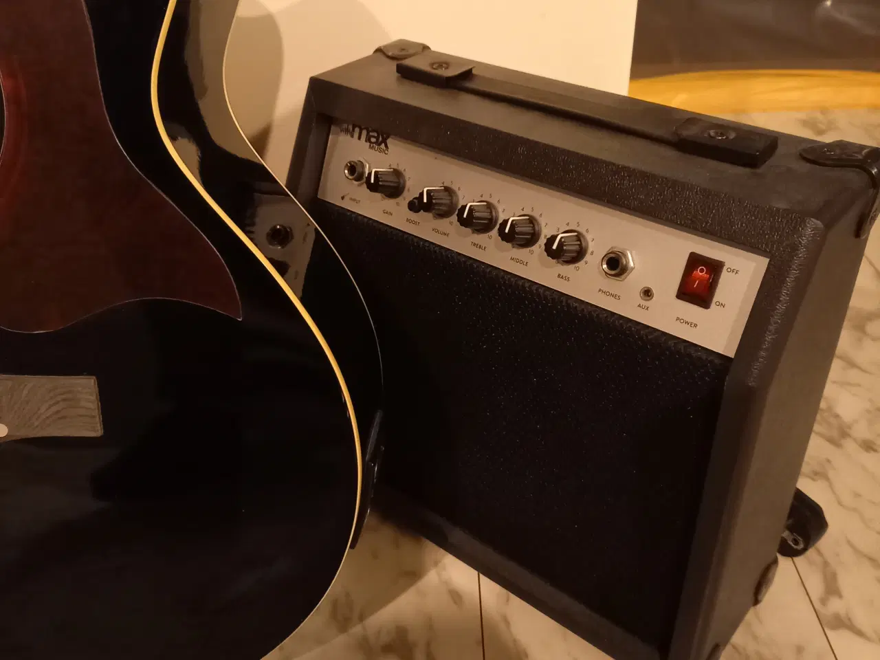 Billede 2 - Guitar og forstærker