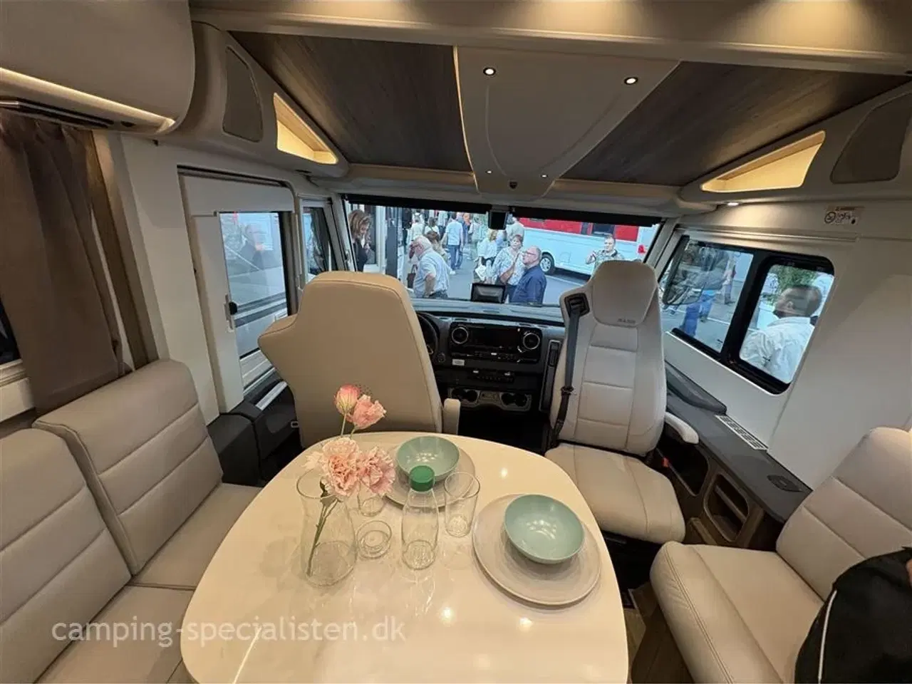 Billede 9 - 2026 - Kabe Imperial    Nyhed KABE R i830 LQB – træk tungt med tvillinghjul model 190 HK  2025 kan forudbestilles hos Camping-Specialisten Silkeborg