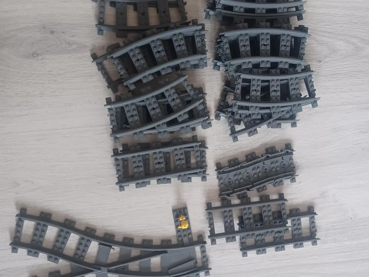 Billede 2 - Lego 18+ tog og skinner