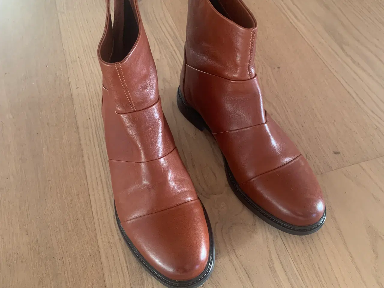 Billede 1 - Copenhagen Shoes støvler, nye, str. 37