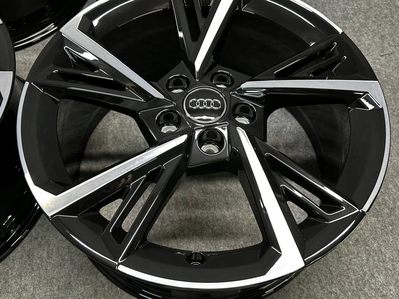 Billede 9 - AUDI A3 8Y 8Y0 18 S-LINE S3 8J x 18" 5x112 ET 46