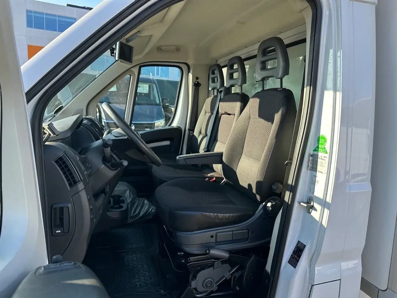 Billede 4 - Citroën Jumper 35+ 2,2 BlueHDi 165 Alukasse m/køl/lift L3