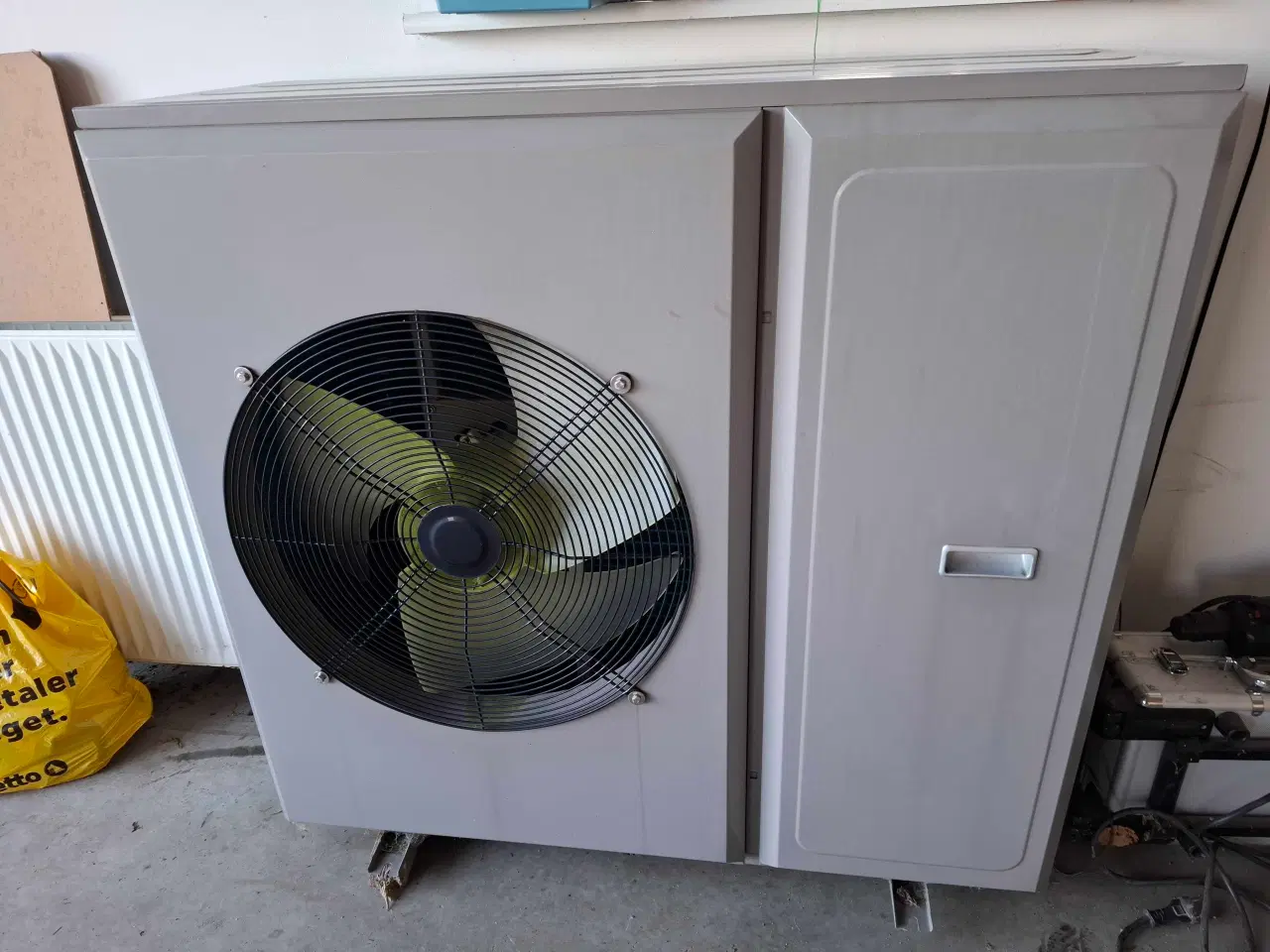 Billede 1 - Passat 10 kw varmepumpe med beholder