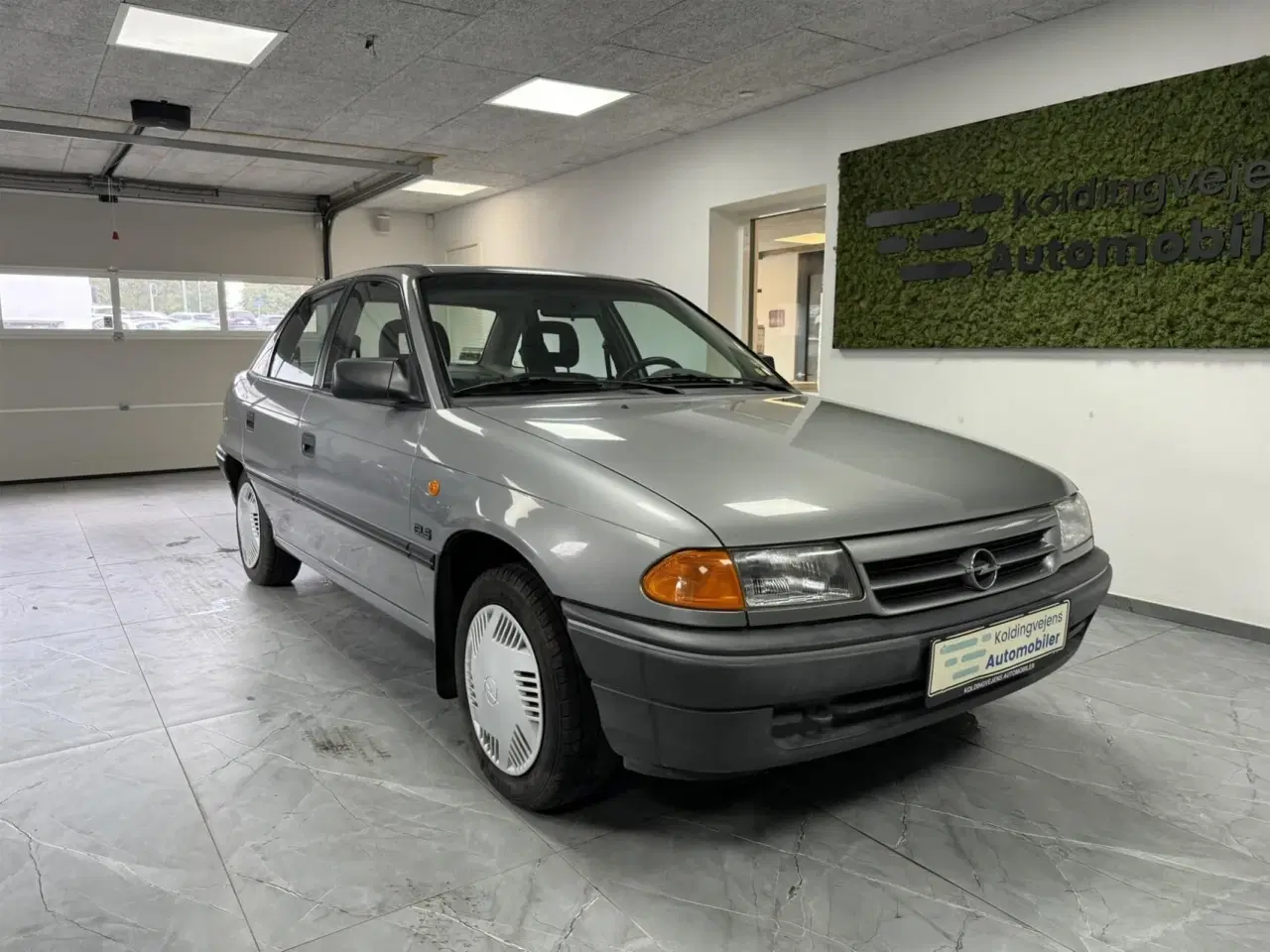 Billede 1 - Opel Astra 1,6 i GL 75HK 5d