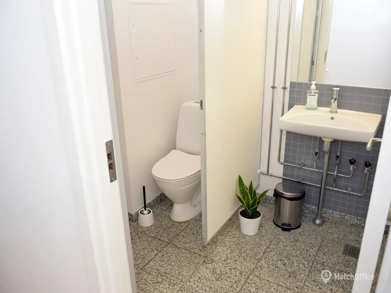 Billede 5 - Butikslejemål med højt til loftet i Bazar Vest