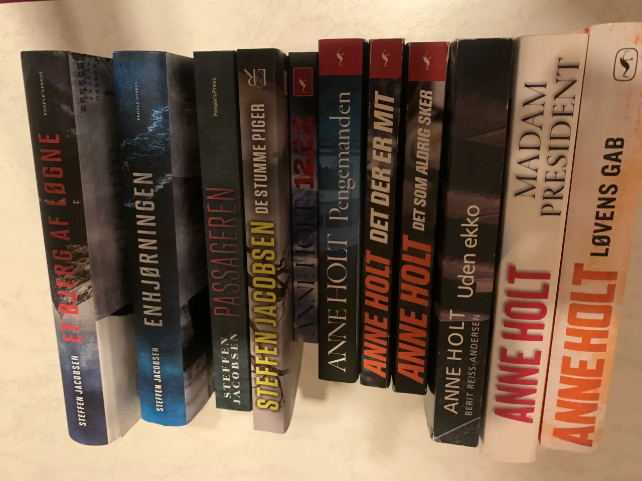 Billede 1 - Krimier. 11 stk. kr 175,-