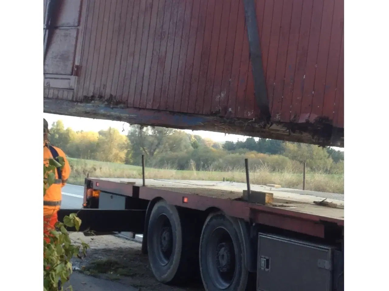 Billede 20 - Ældre skurvogn gives væk mod afhentning 