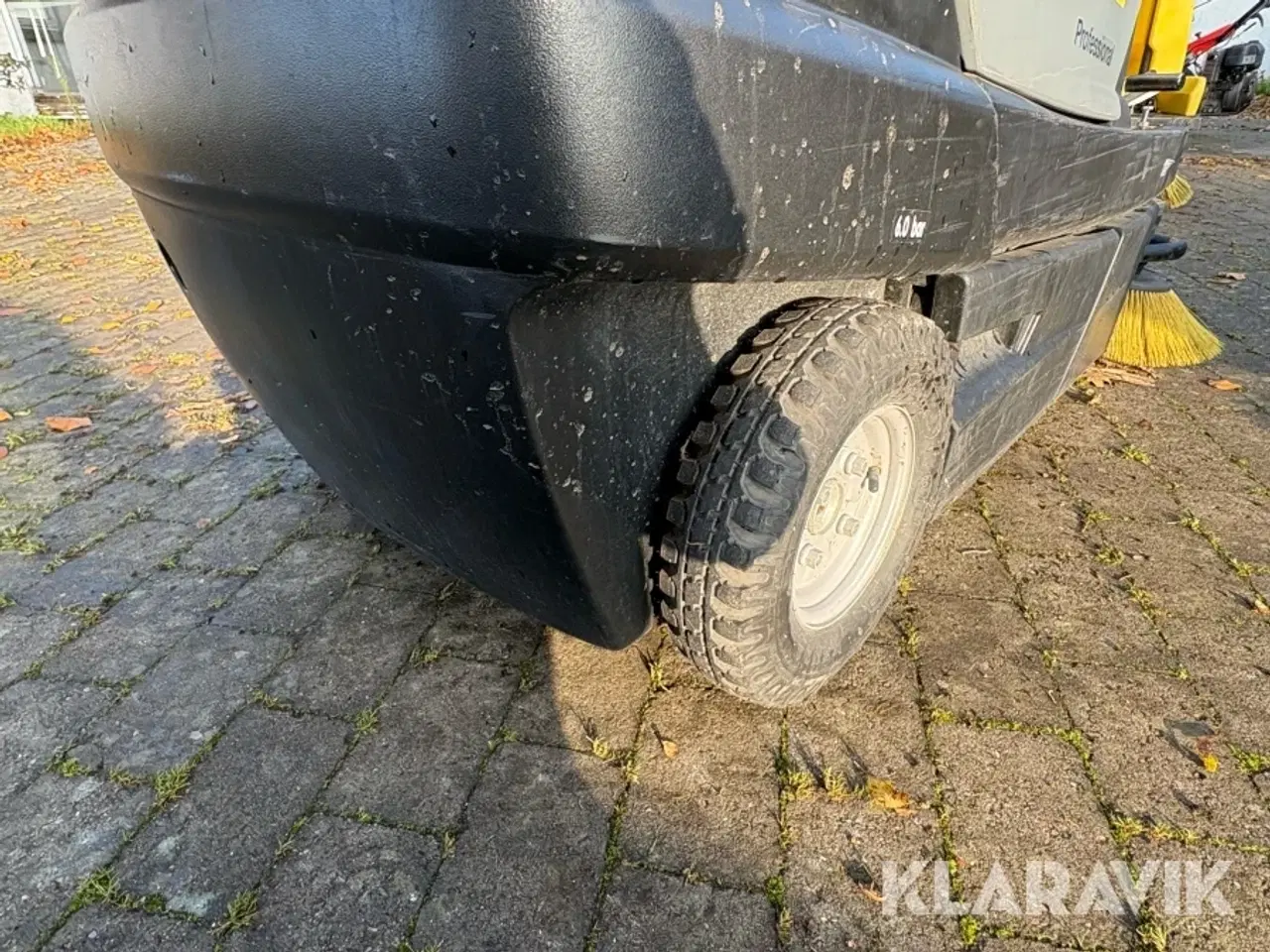 Billede 10 - Fejemaskine Karcher KM 100/100 RG