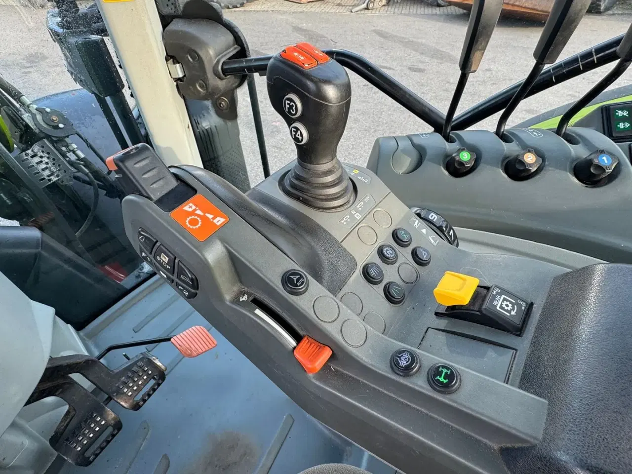 Billede 19 - CLAAS ARION 650 KUN 4600 TIMER OG FULD AFFJEDRING!