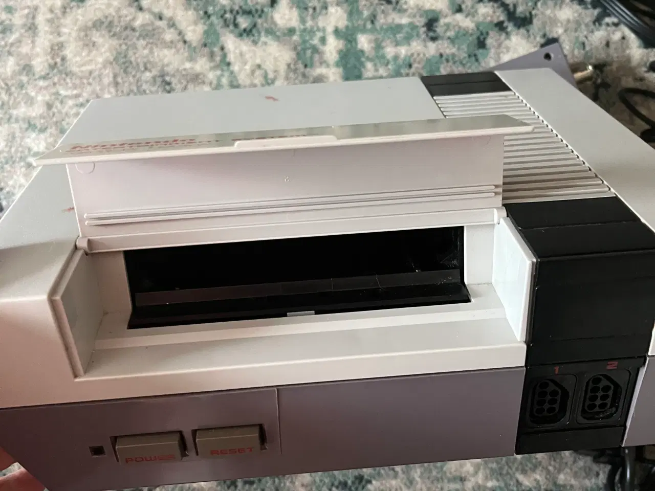 Billede 4 - Nintendo NES m. 3 Spil og 2 Controllere 