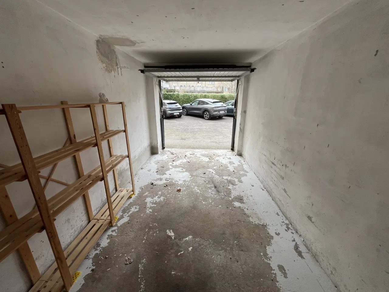 Billede 2 - Garage nær KB Hallens station til leje