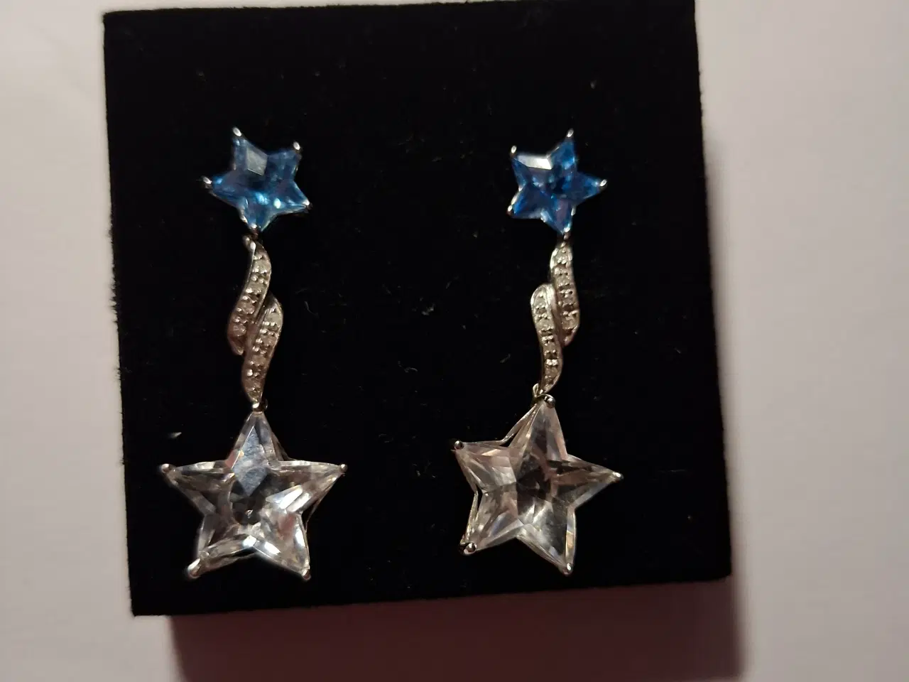 Billede 3 - 14 kt.Ørelokker med Topazer og Diamanter