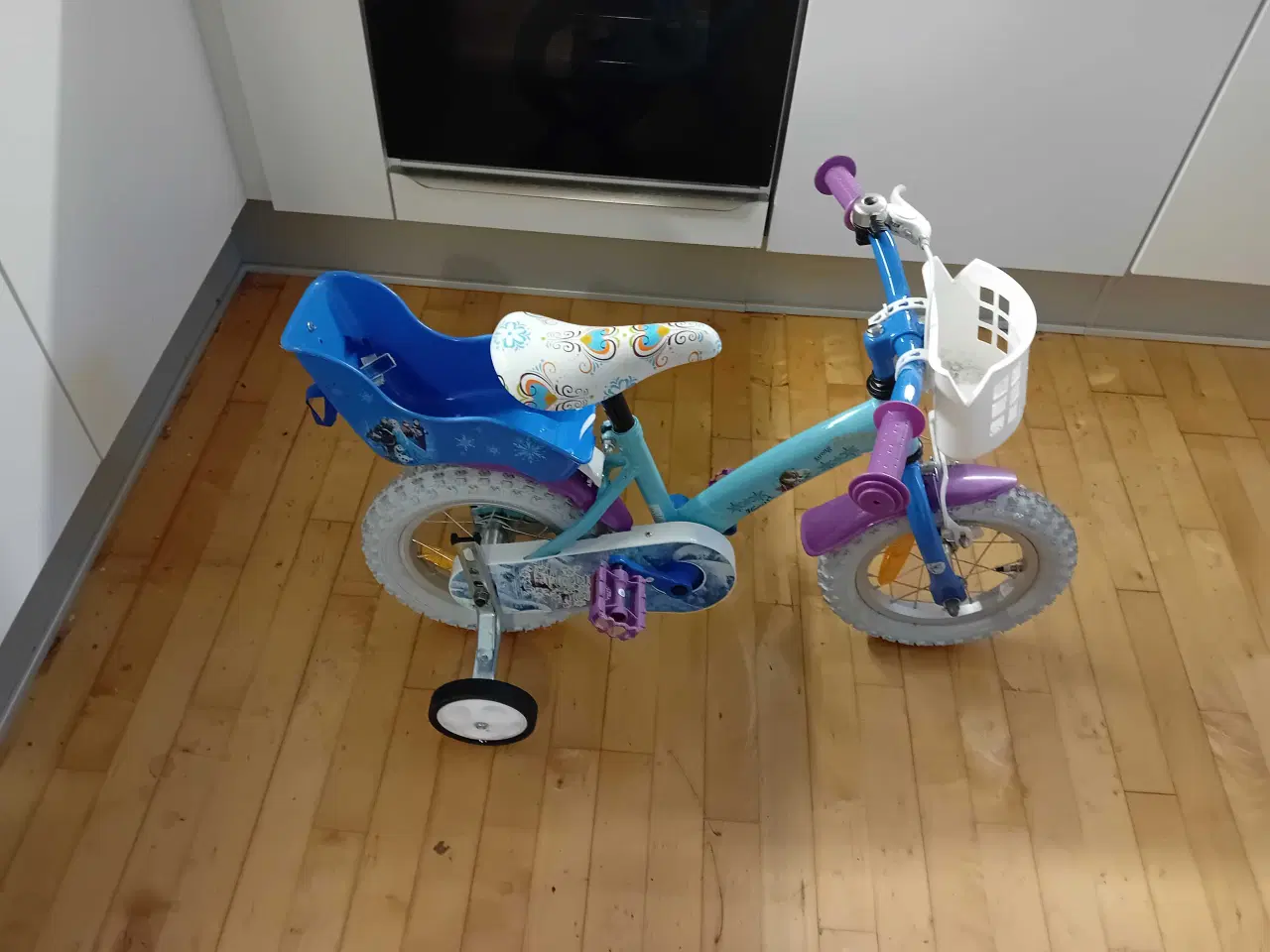 Billede 1 - Børnecykel mærket Frozen.