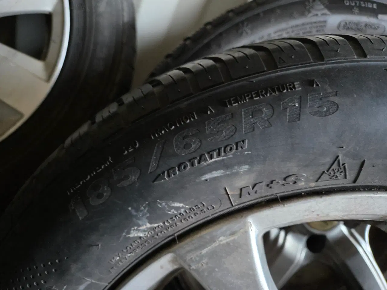 Billede 2 - 1 stk fælge med dæk