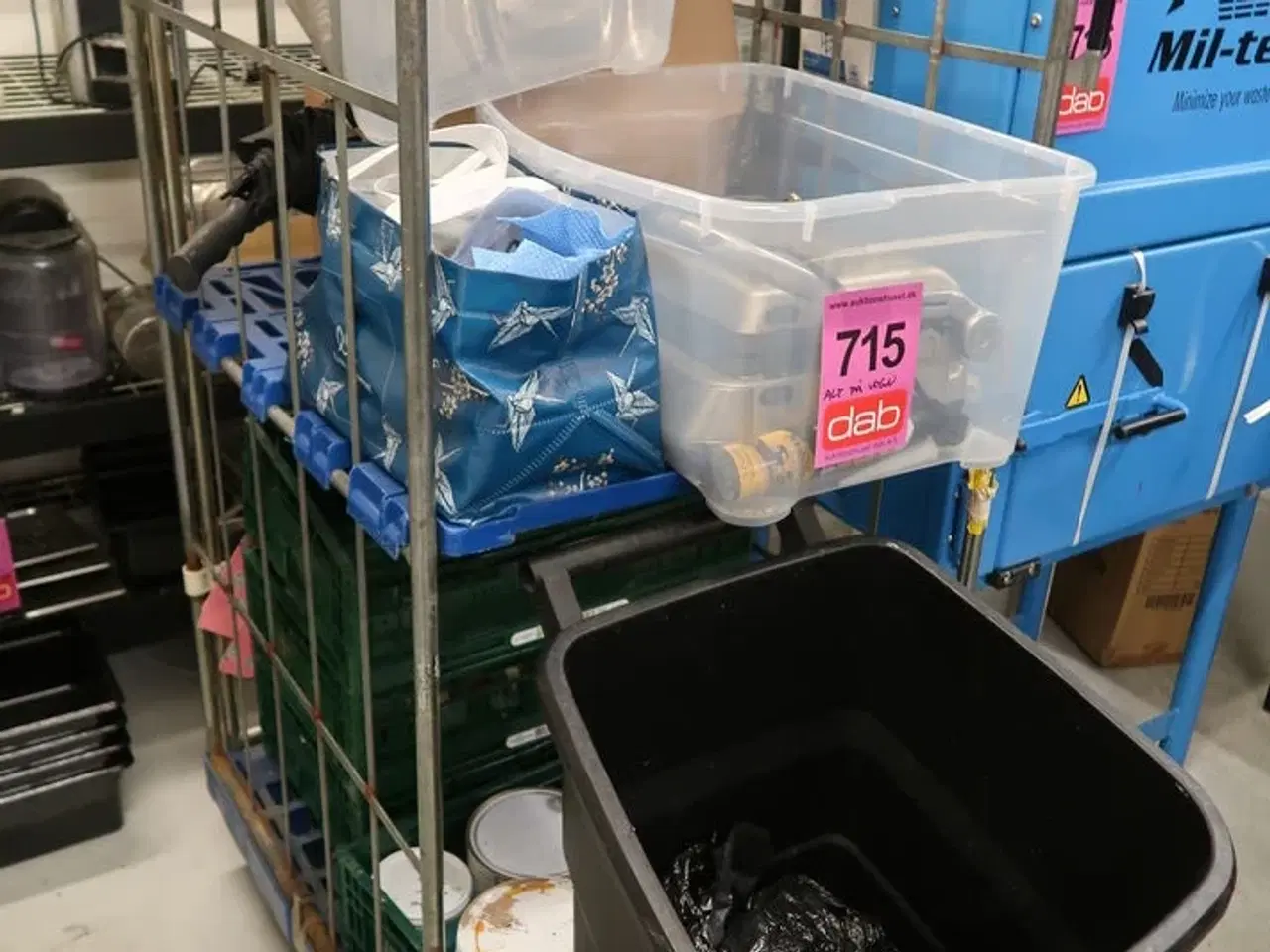 Billede 5 - Vogn med indhold