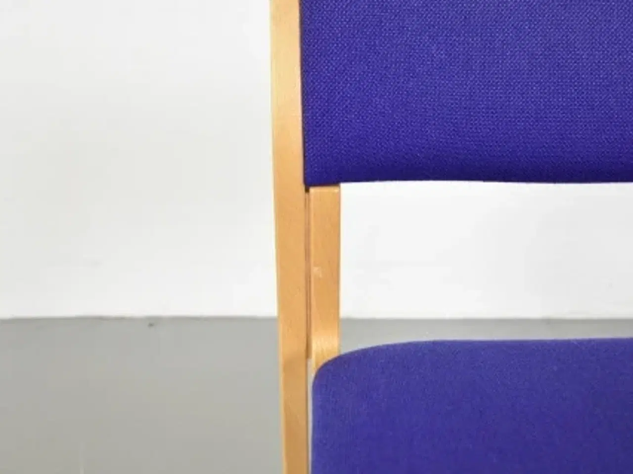Billede 7 - Farstrup konference-/mødestol i bøg med lilla polster