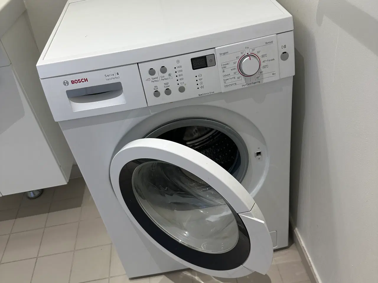 Billede 1 - Bocsh Vaskemaskine velholdt og velfungerende.