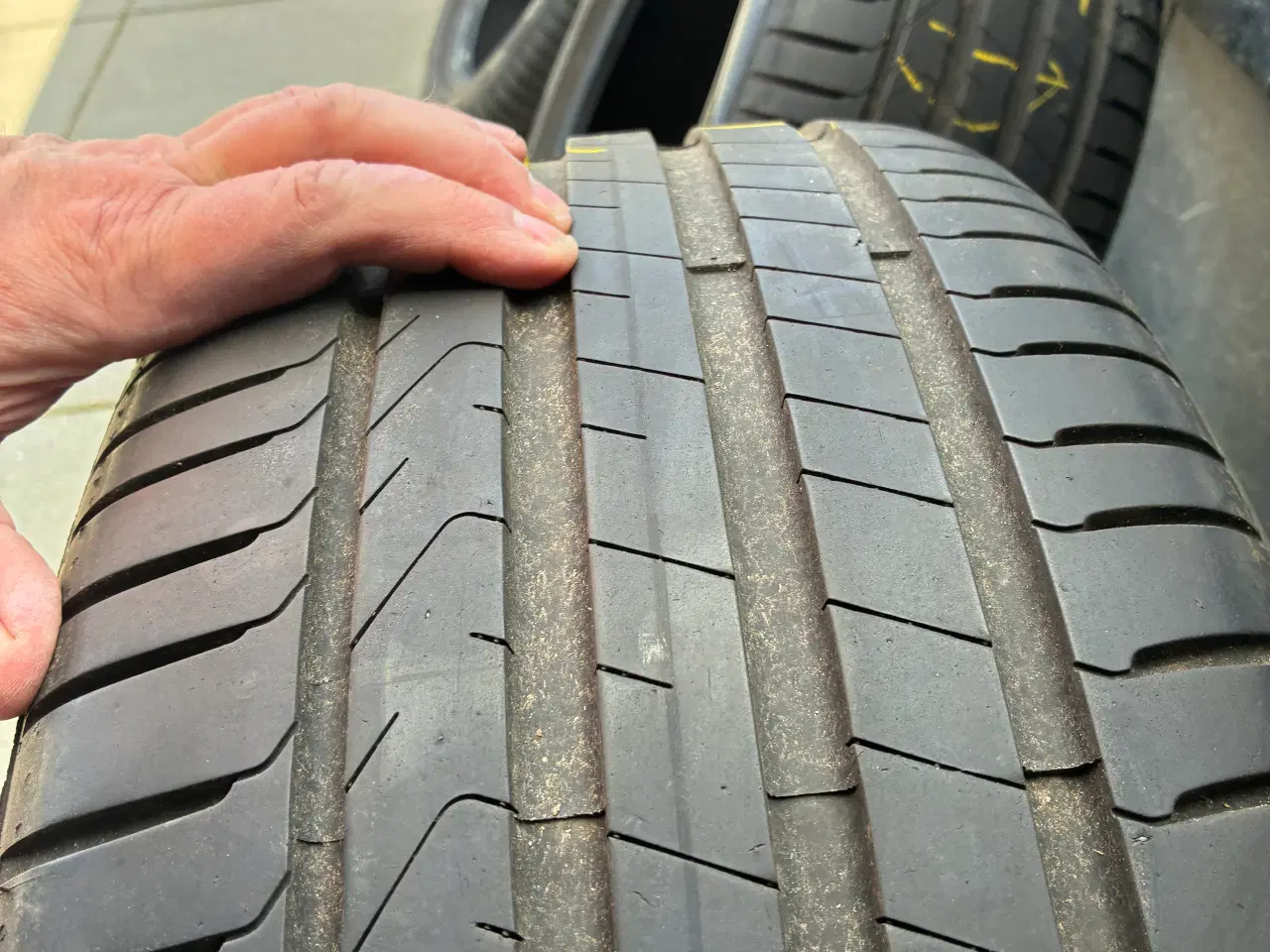 Billede 9 - Pirelli dæk 2stk 245/40-18 2stk 225/45-18