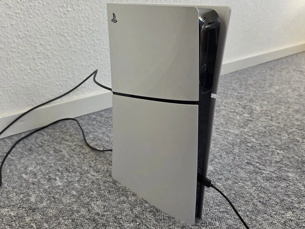 Billede 1 - Ps5 slim med 1 TB og controller