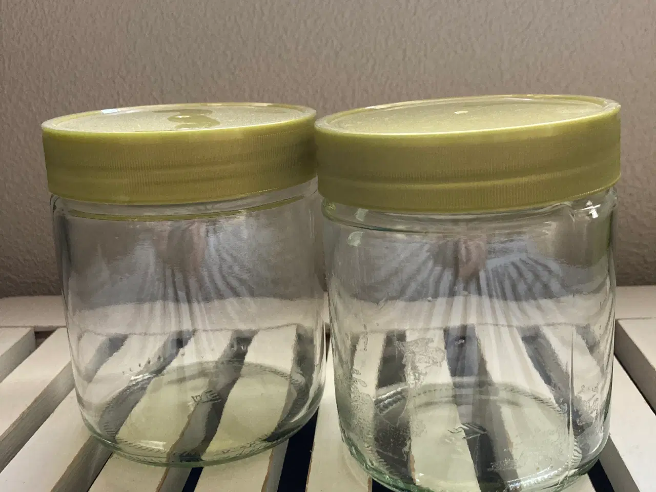 Billede 1 - Honningglas med låg