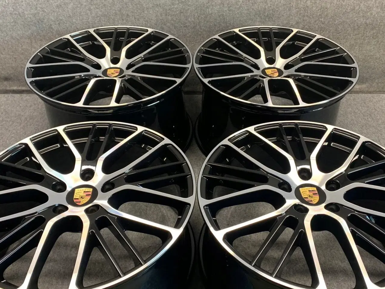 Billede 2 - PORSCHE PANAMERA 971 G2 SPORT 9,5J og 11J x 21"