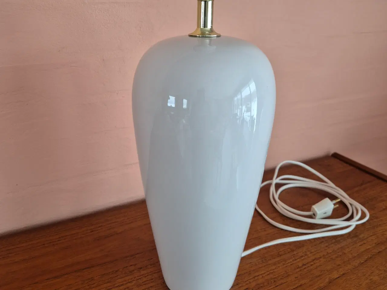 Billede 1 - 2 stk. hvide bordlamper