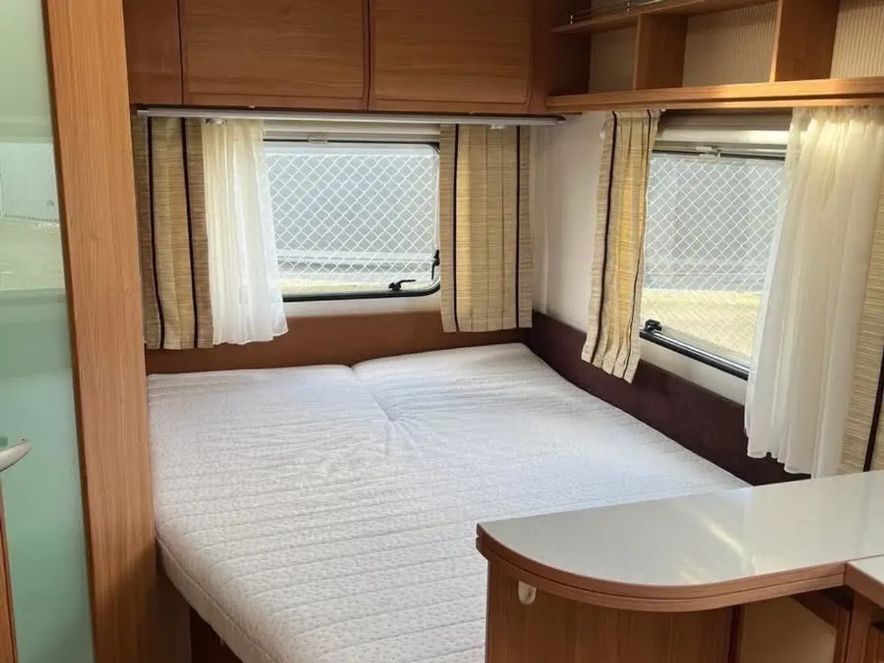 Billede 2 - Campingvogn med fortelt og alt service 