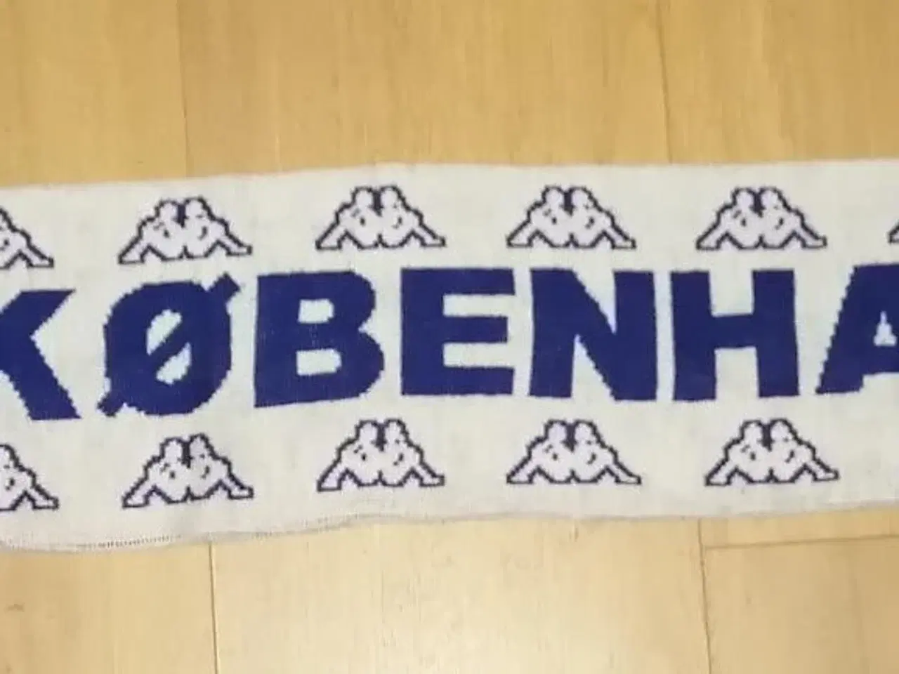 Billede 1 - F.C. KØBENHAVN KAPPA HALSTØRKLÆDE, SOM NYT