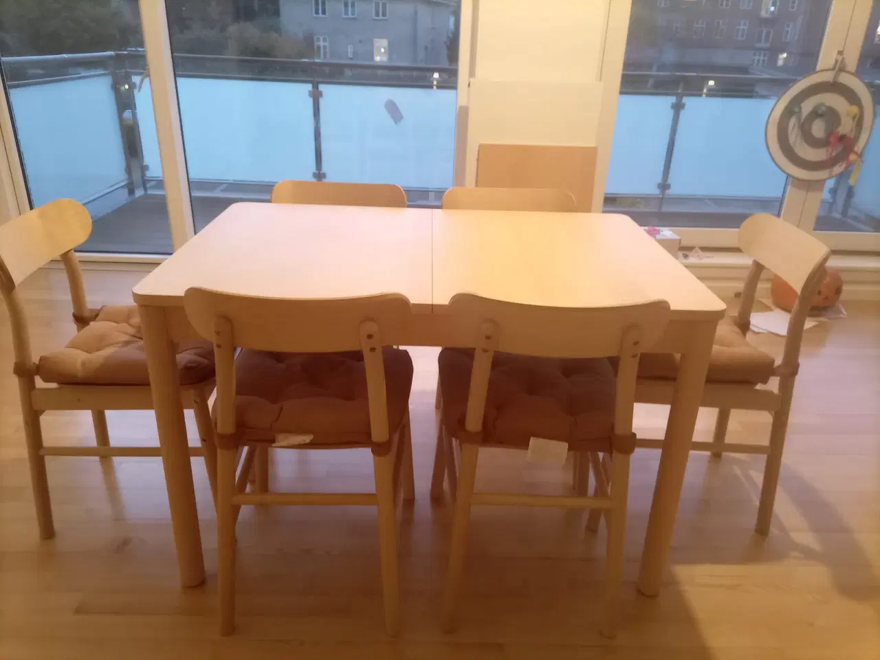 Billede 2 - Table Ikea Ronninge + 6 chairs Ronninge + 6 pillow