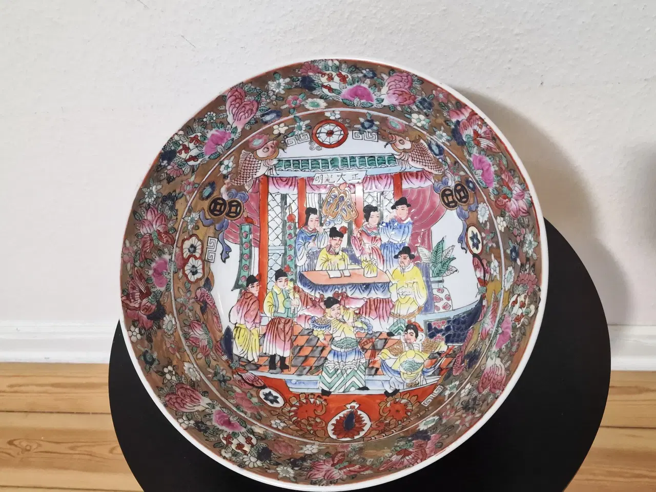 Billede 4 - Stor dekorativ skål, rosenfamilien.