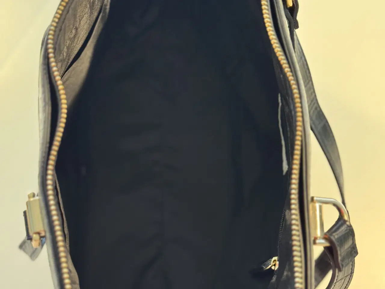 Billede 5 - Skuldertaske i kunstlæder 