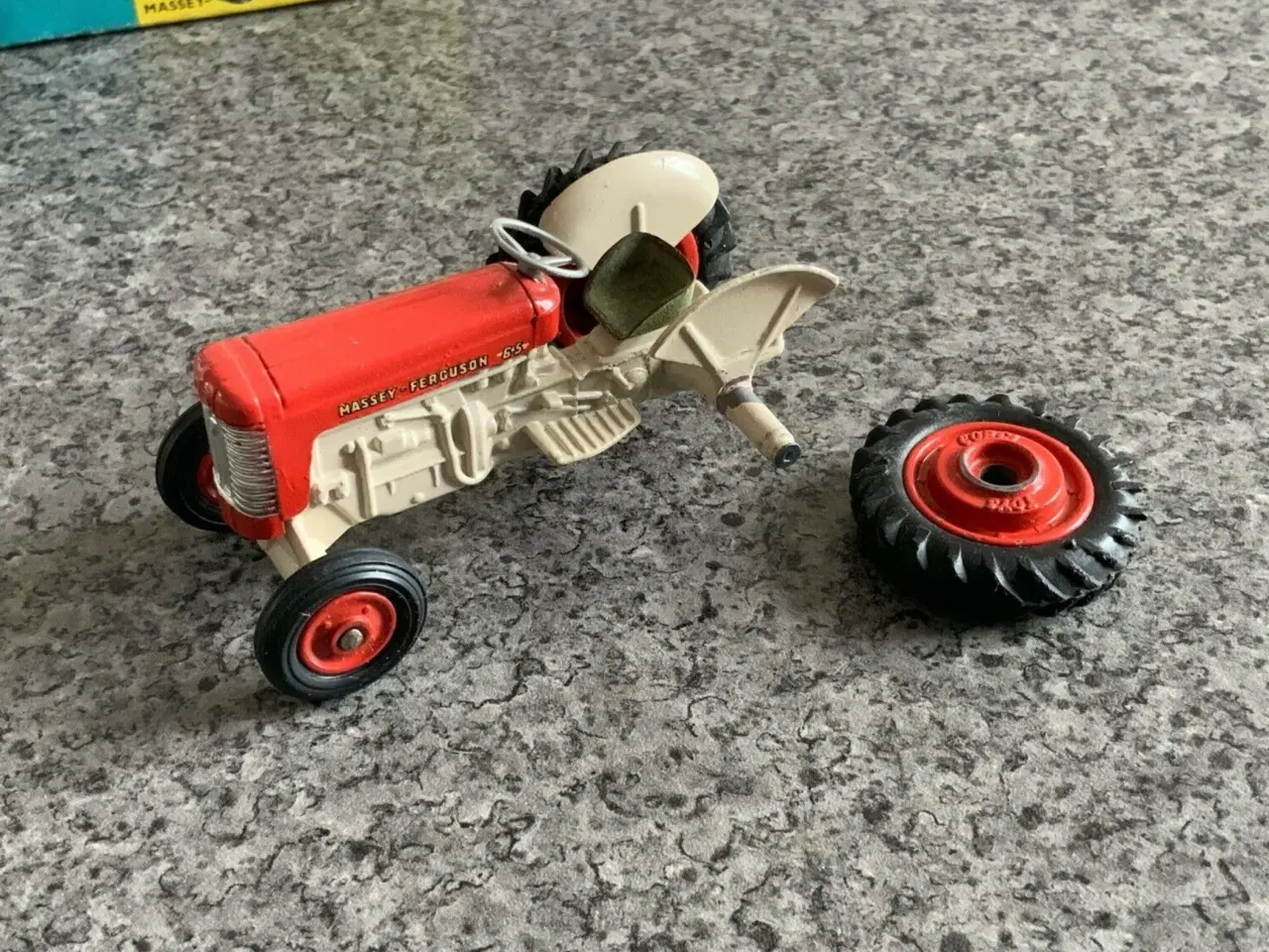 Billede 5 - Corgi Toys No. 50 Massey-Ferguson 65 Tractor