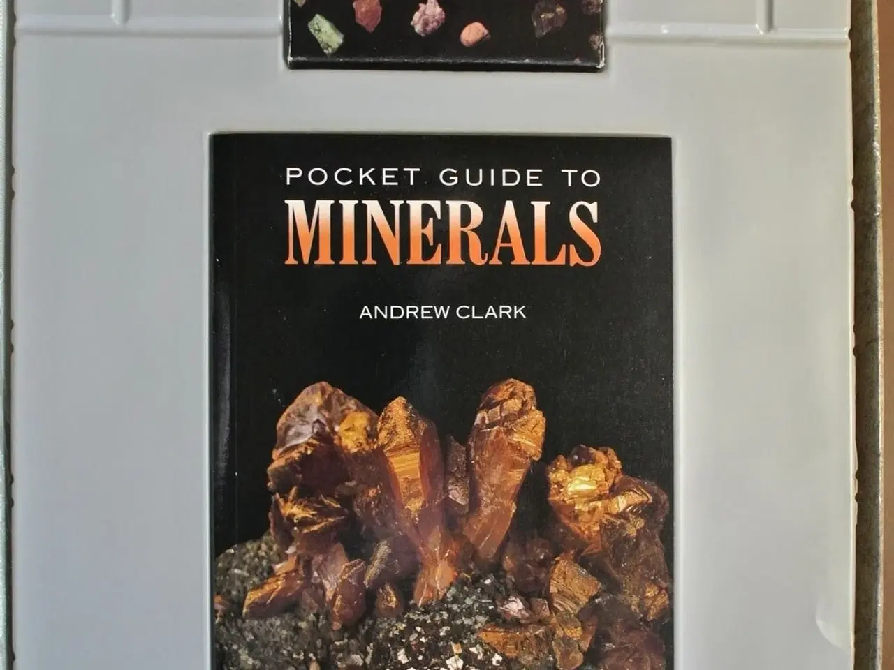 Billede 2 - the complete mineral collector. two books and a mi