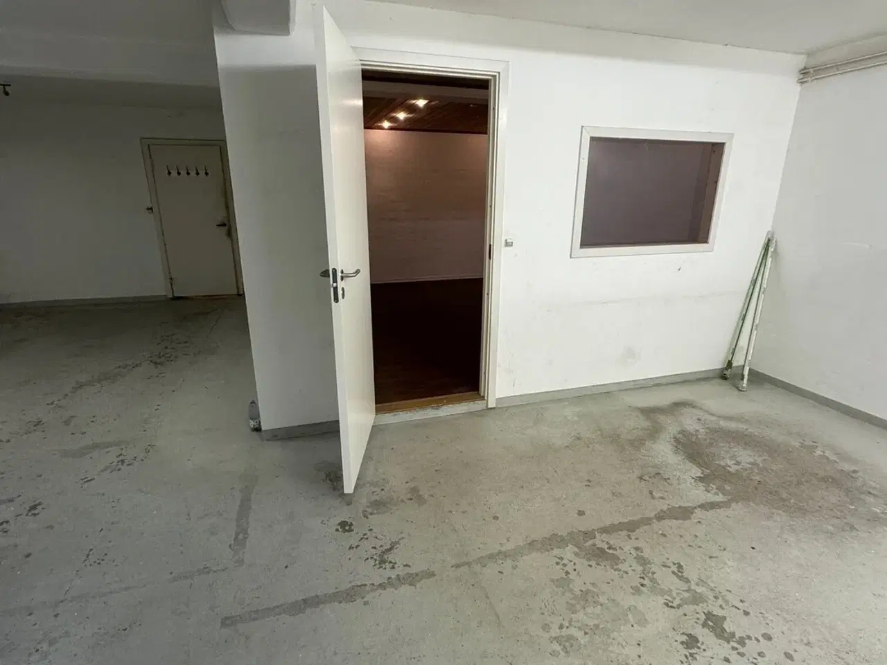Billede 8 - Kreativt kælderlokale til leje – perfekt til Lydstudie - lager eller mindre produktion