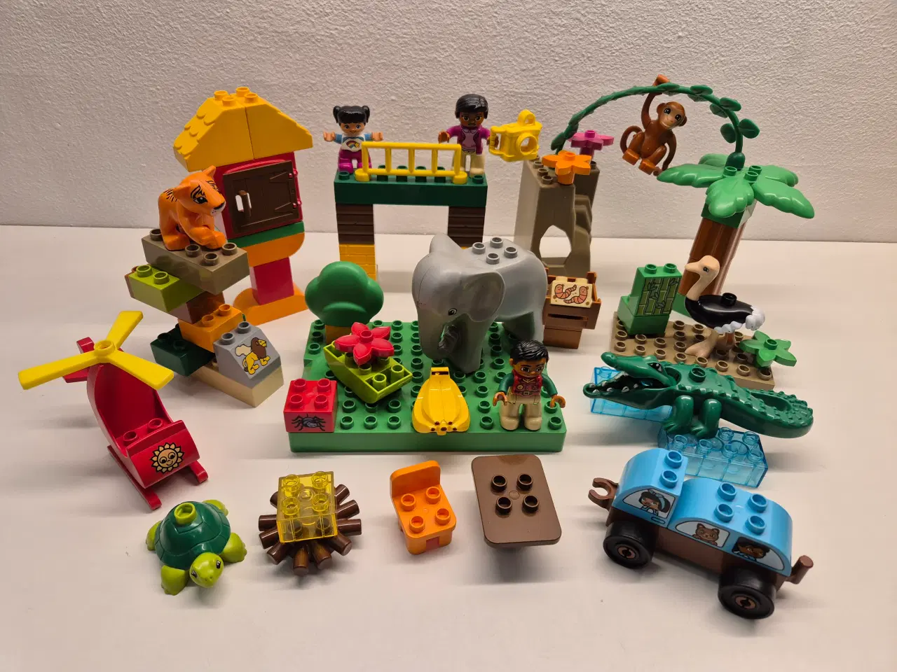 Billede 1 - Duplo Zoo med Dyr samt forskellige figurer og klod