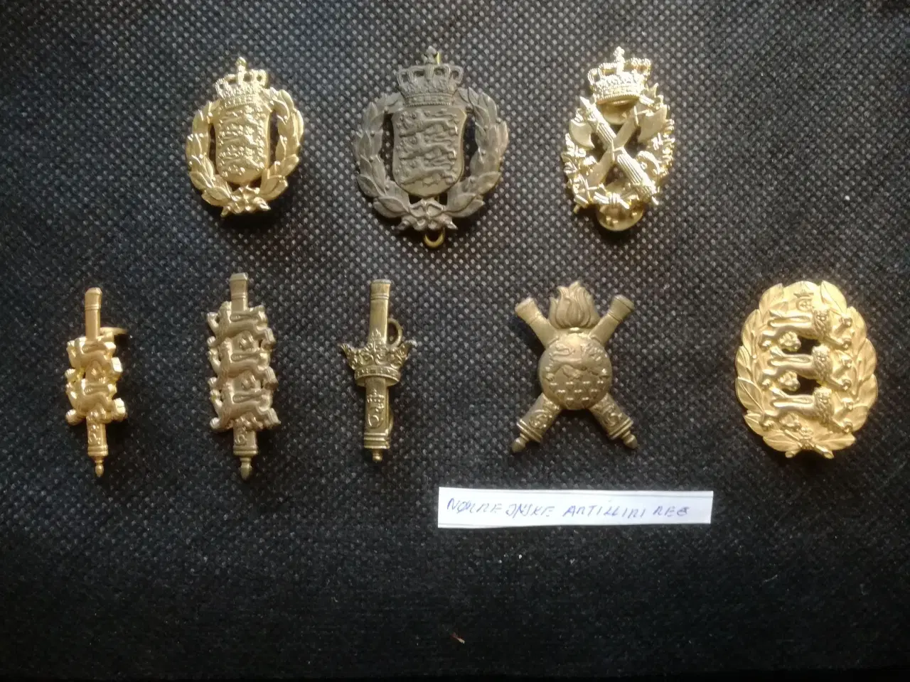 Billede 3 - Militære emblemer