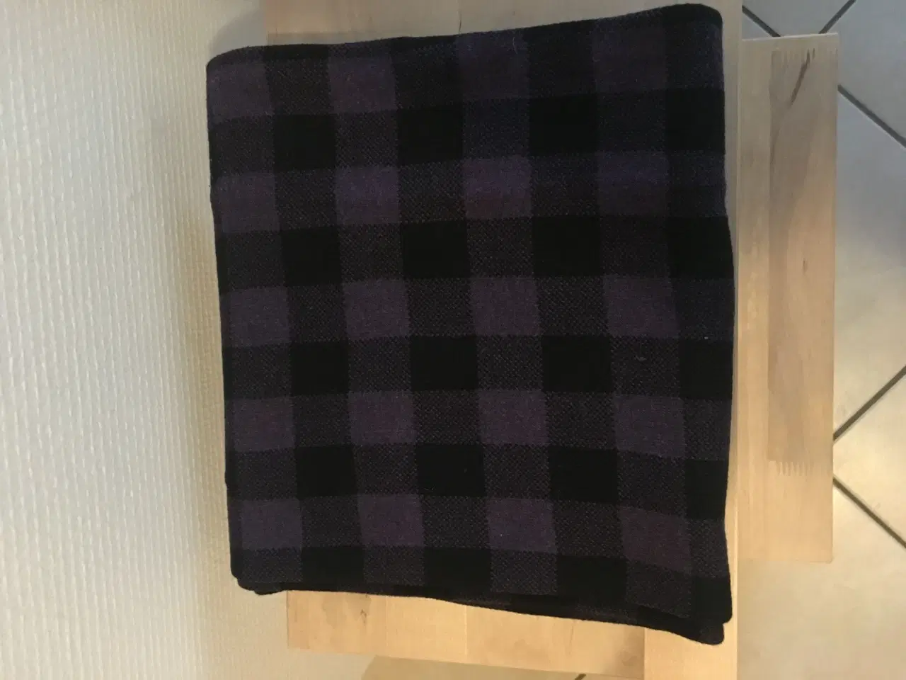 Billede 1 - Solid Tørklæde