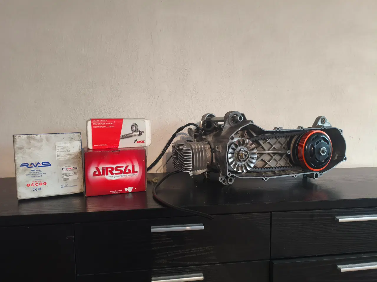 Billede 1 - Nyrenoveret lang minarelli motor 70cc Til Yamaha j