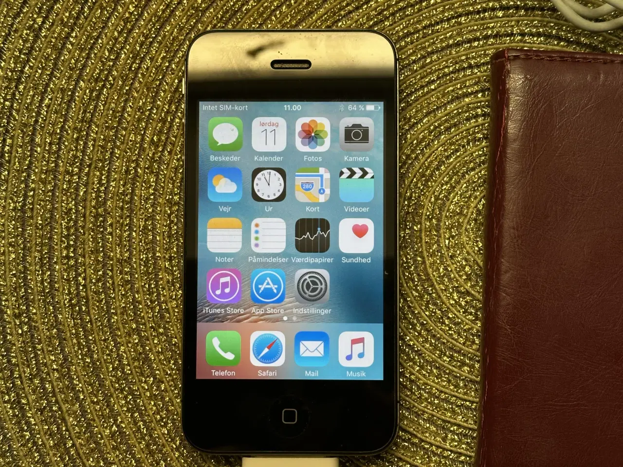 Billede 3 - Velholdt og velfungerende      iPhone 4S