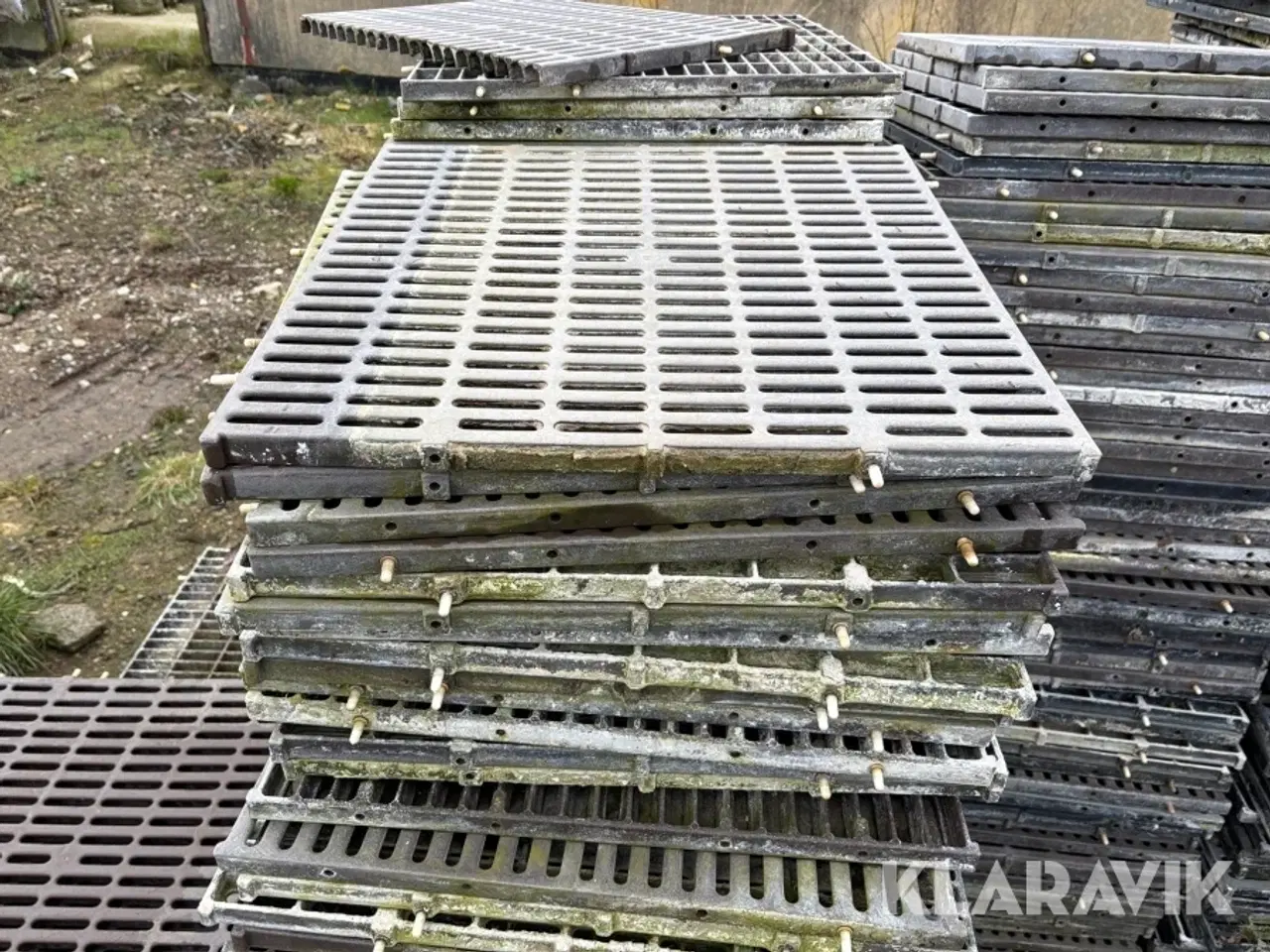 Billede 6 - Plastriste til svinestald, ca 1000 styk