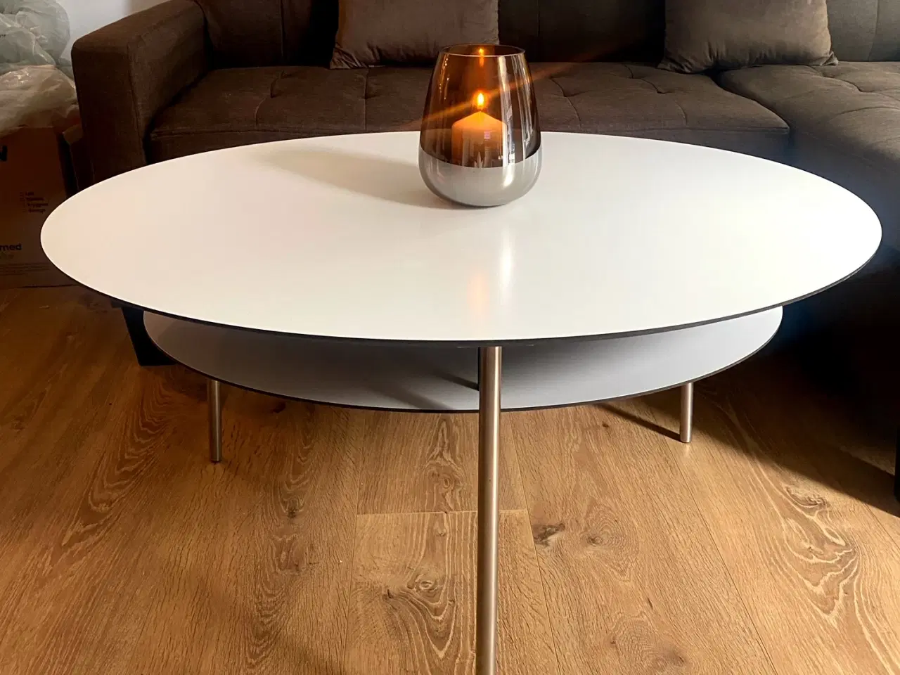 Billede 1 - * Ovalt sofabord i hvid laminat