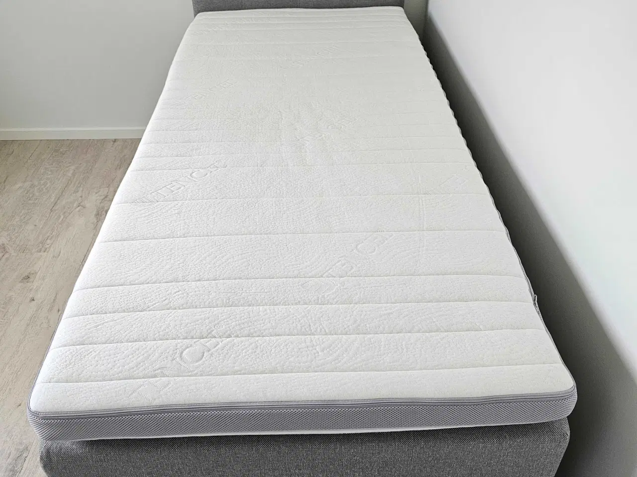 Billede 3 - Ikea Hemnes Sminkebord/Makeupbord