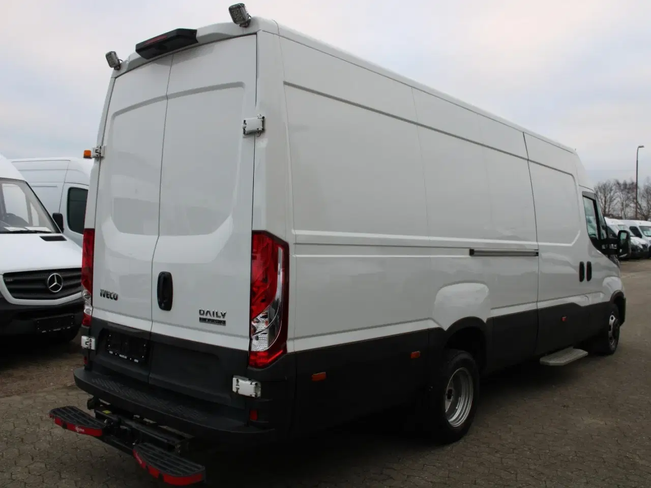 Billede 10 - Iveco Daily 3,0 35C18 16m³ Van AG8