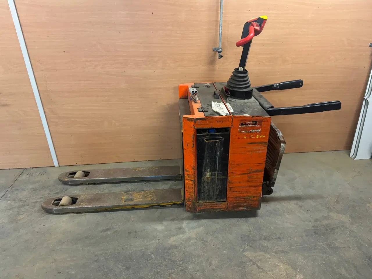 Billede 5 - Billig elektrisk palleløfter med ståplade.
