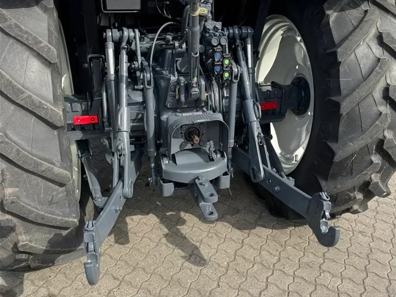 Billede 13 - New Holland TS100 KUN 3900 TIMER! MED VENDEGEAR VED RATTET OG AIRCON!