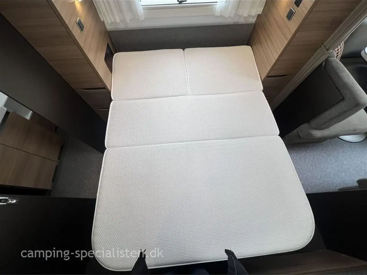Billede 4 - 2021 - Adria Alpina 663 HT   Pæn og meget velholdt luksusvogn - Adria Alpina 663 HT fra 2021 - Kan nu opleves hos Camping-Specialisten i Silkeborg