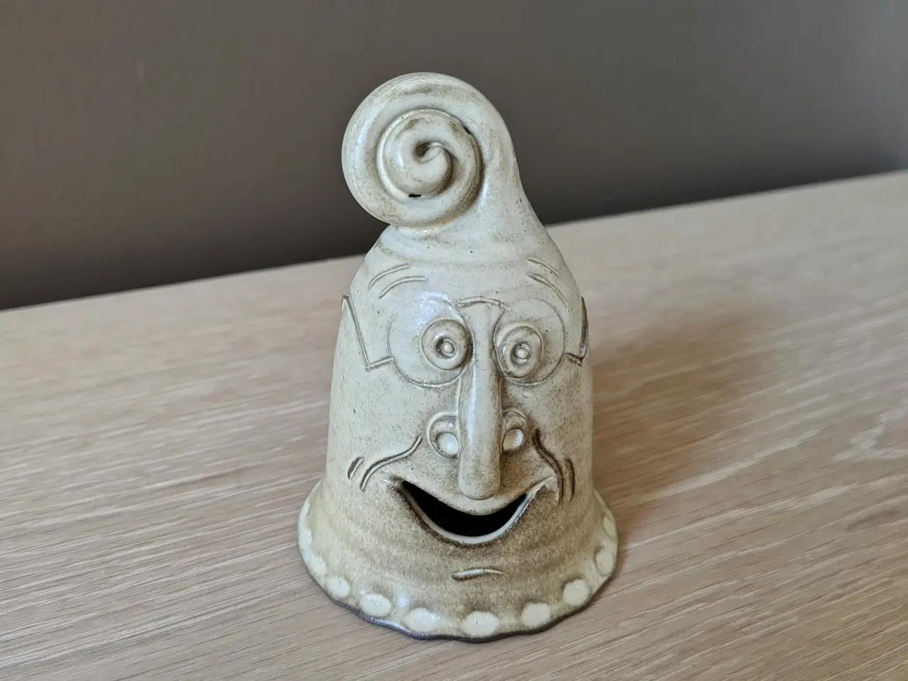 Billede 1 - Sjov keramik klokke