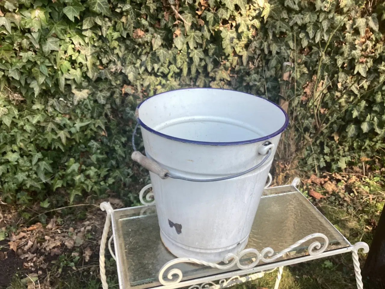 Billede 2 - Hvid emalje spand med hank