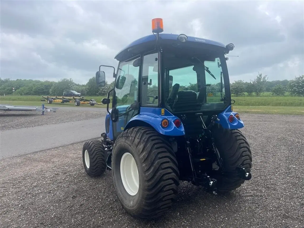Billede 4 - New Holland BOOMER 35 HST Cab - Flotation hjul